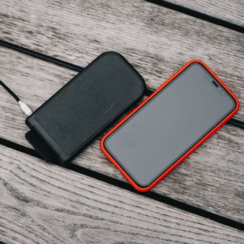 EVELATUS 15W Universal Wireless  Desk charger EWD01